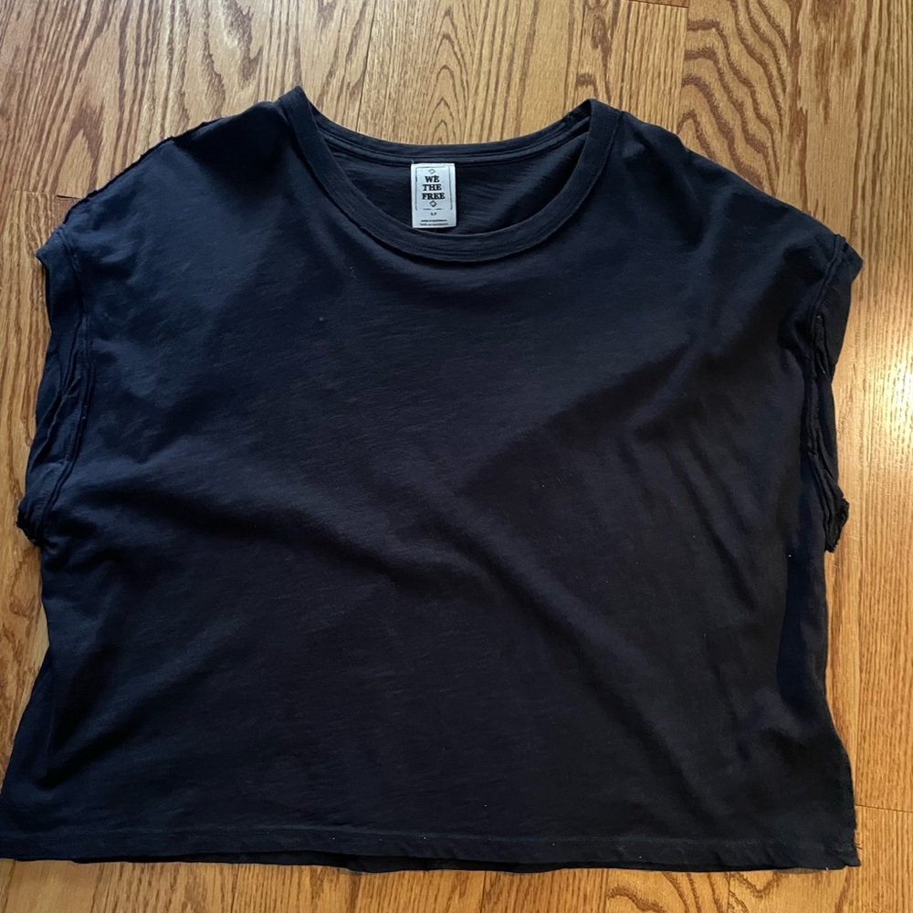 We the free black cropped shirt size small